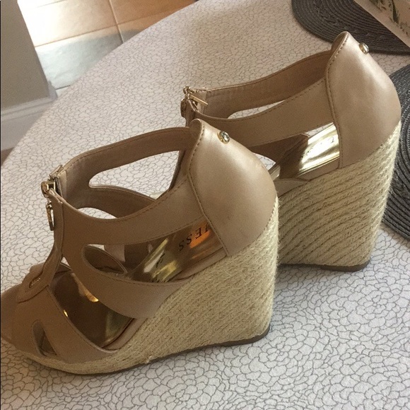 Guess wedges - Picture 2 of 2